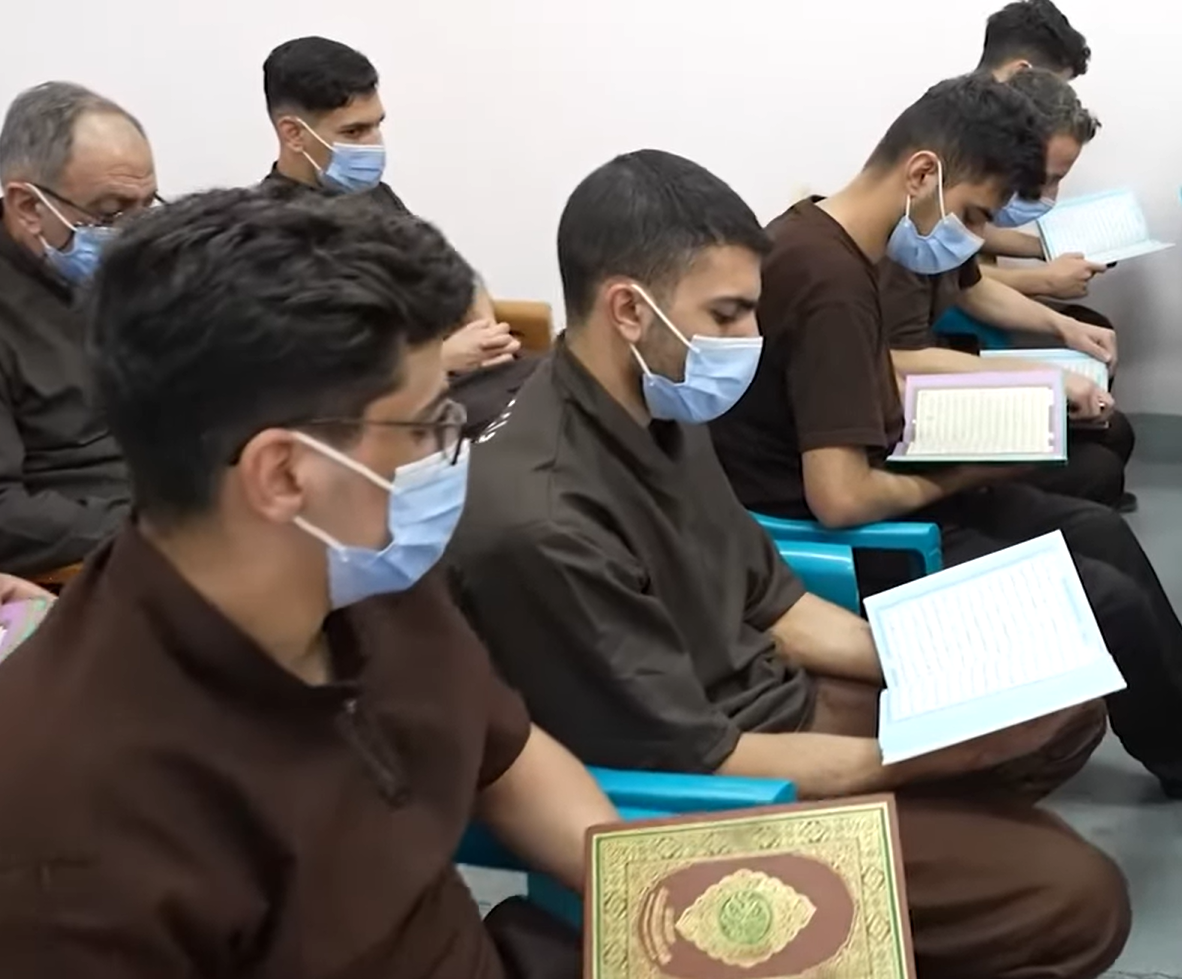 سجن الناصرية المركزي يقيم المسابقة القرآنية الثالثة للنزلاء ضمن مشروع ال (١٠٠) حافظ للقرآن الكريم.